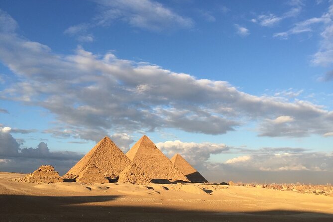 Cairo |Layover| Trip pick up from Cairo airport to visit Giza Pyramids & Sphinx - Khafre’s Pyramid and the pyramid complex