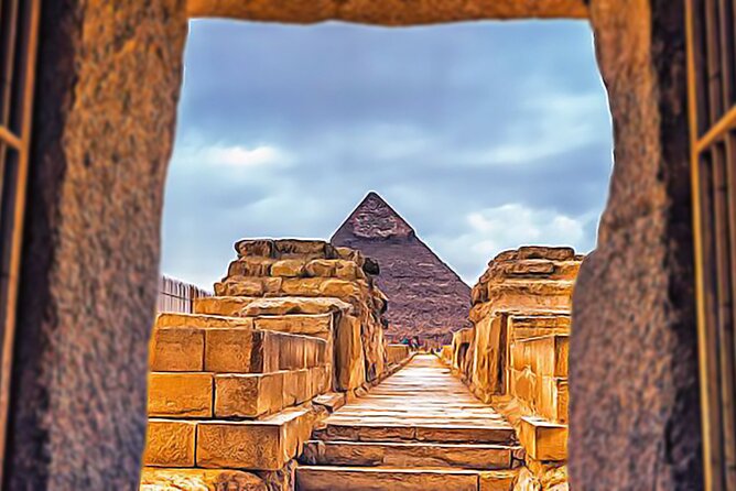 Cairo |Layover| Trip pick up from Cairo airport to visit Giza Pyramids & Sphinx - Meeting your guide outside Cairo airport