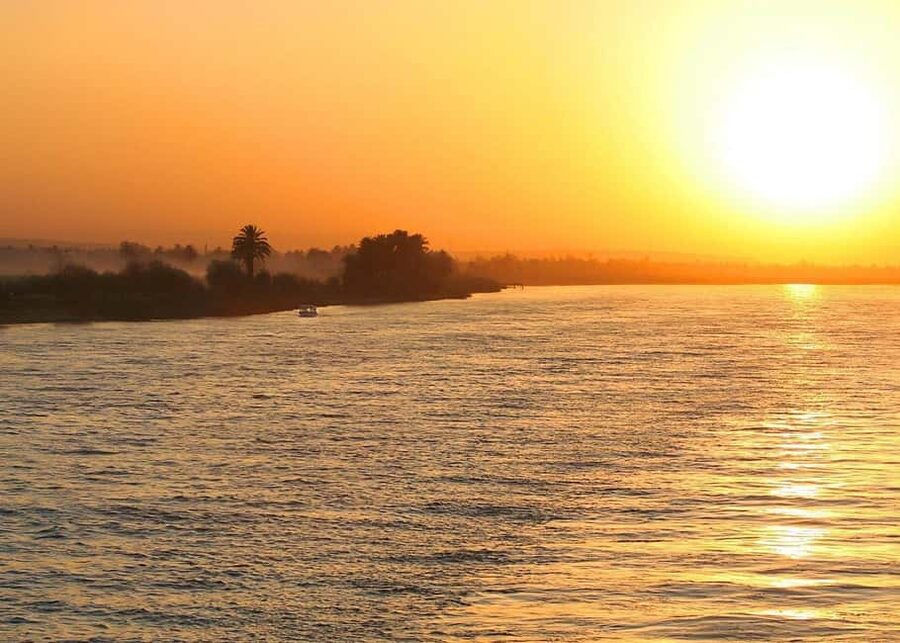 Cairo: Nile Dinner Cruise with Belly Dancer Show and Music - A realistic look at the two-hour schedule