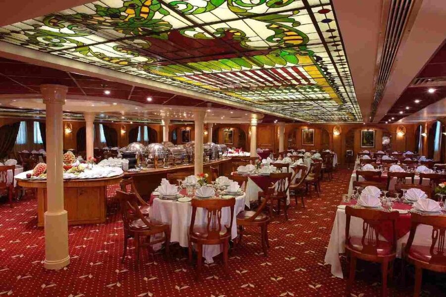 Cairo: Nile Dinner Cruise with Belly Dancer Show and Music - Is $26 good value?