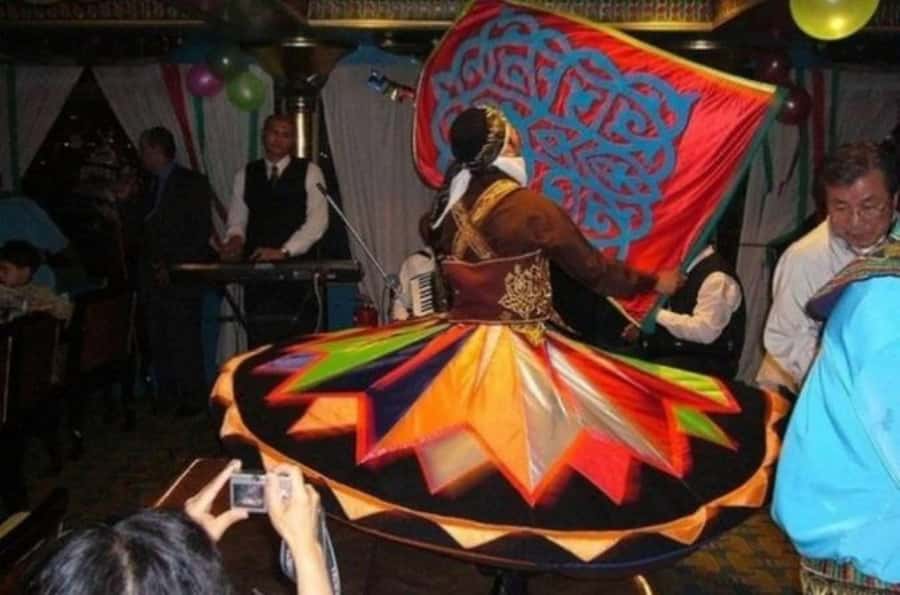 Cairo: Nile Dinner Cruise with Belly Dancer Show with Pickup - Pickup from Cairo, Giza, and nearby districts