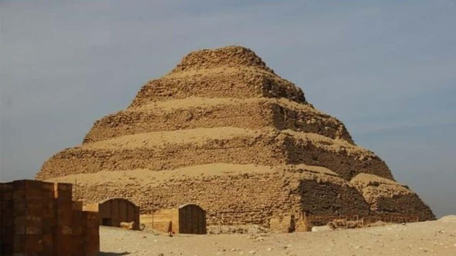 Cairo: Private Giza Pyramids, Sphinx, Saqqara & Memphis Tour - Why Saqqara should come before Giza