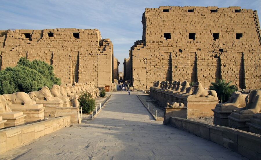 Cairo: Private Luxor Day Tour with Entrance fees by Flights - Karnak Temple: the day’s giant monument