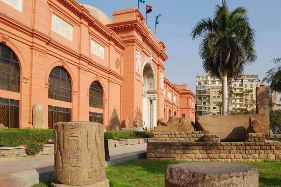 Cairo: Private Pyramids, Museum & Bazaar Tour with Lunch - Who should book this day