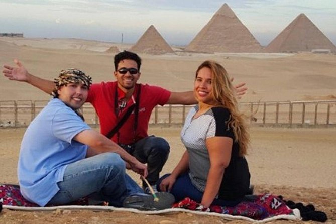 Cairo Private Tours To Giza Pyramids,Egyptian Museum & Bazaar - Meeting the Great Sphinx
