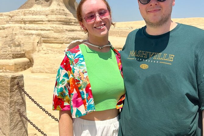 Cairo: Pyramids, Bazaar, Lunch with Female Guide - Optional pyramid interiors and the Valley Temple