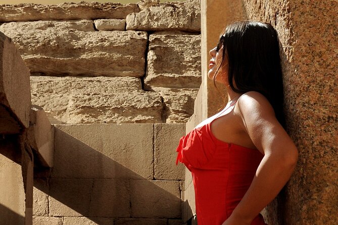 Cairo: Pyramids, Bazaar, Lunch with Female Guide - Transport, group size, and the real time commitment