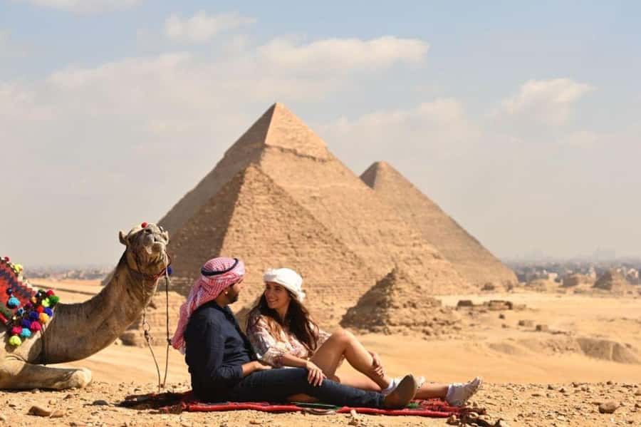Cairo: Pyramids & Great Sphinx Private Tour with Camel Ride - The guides are a major part of the experience