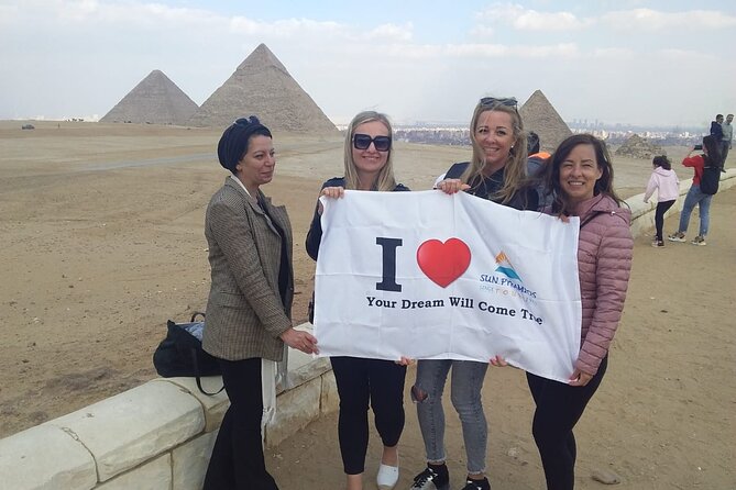 Cairo: Pyramids, Memphis, Sakkara & Dahshur Luxury Adventure - Lunch at a local restaurant: a useful pause, not a long meal