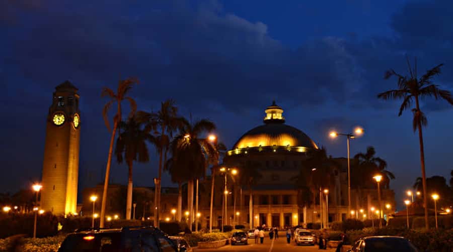 Cairo: Pyramids of Giza Sound & Light Show with City Tour - Why the pyramids work well at night