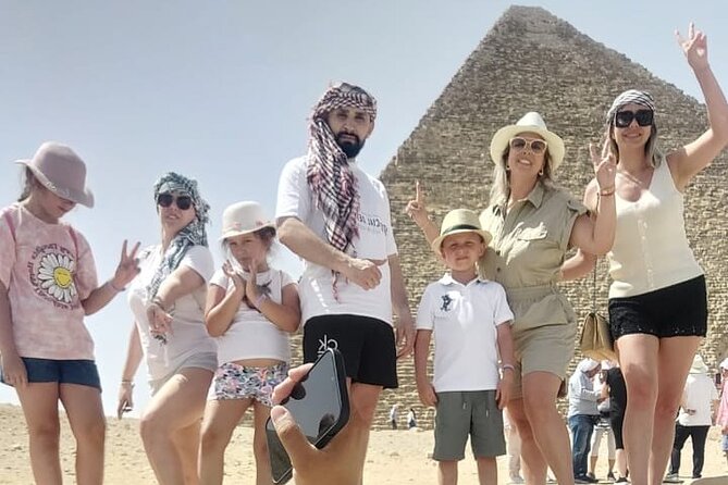 Cairo pyramids tour from Hurghada and Nile boat without Stopping - Lunch Beneath the Giza Pyramids