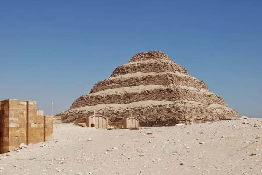 Cairo: Sakkara, Memphis & Dahshur Pyramids Trip - Guides, photographs, and the private pace