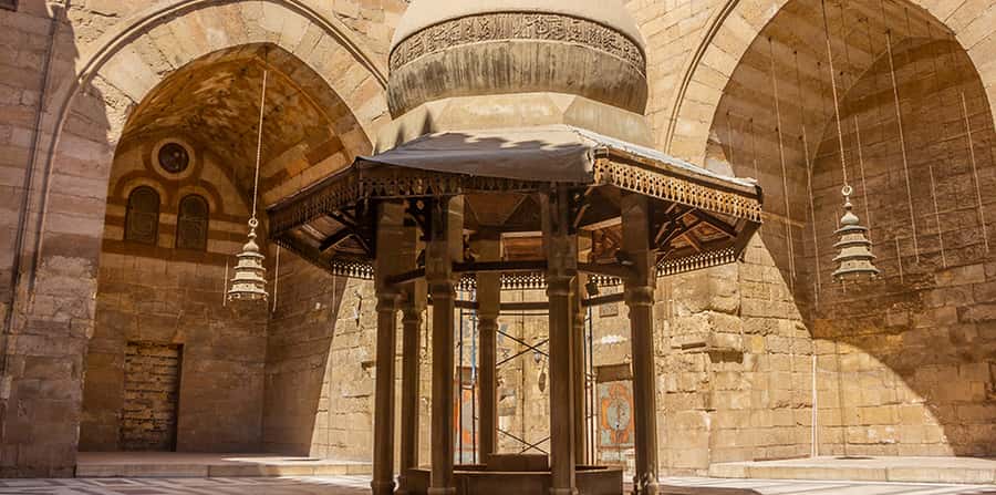 Cairo: Salah El Din Citadel and Old Cairo Bazar Guided Tour - Khan el-Khalili: Cairo’s market finale