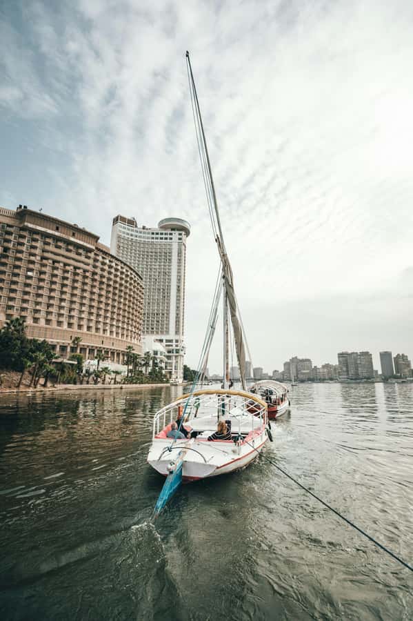 Cairo: Sunset Felucca Ride and Food Tour With Private Guide - Practical tips for getting more from the evening