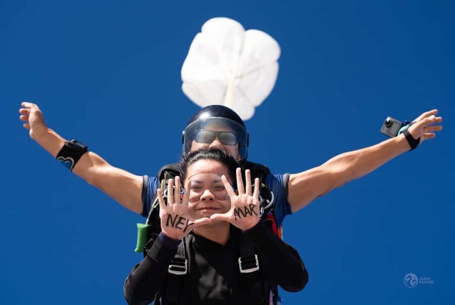 Cairo: Tandem Skydive Experience with Video - Landing and returning to the meeting point