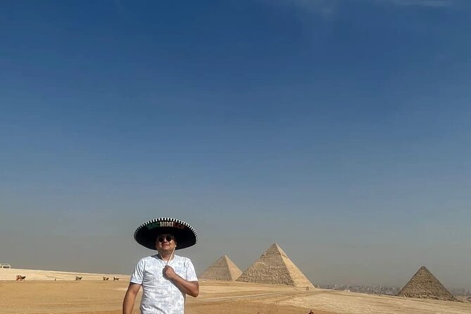 Cairo vip two or one day pyramids ,Museum,memfis ,saqra and7 places - What the private guide changes
