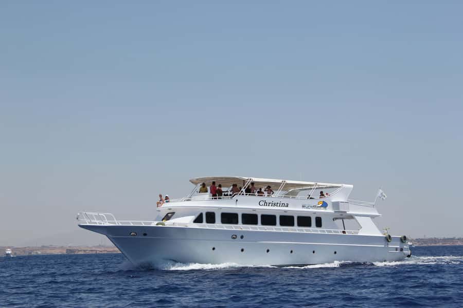 Dahab: luxury Snorkeling cruise with buffet lunch - What the Red Sea time is really like