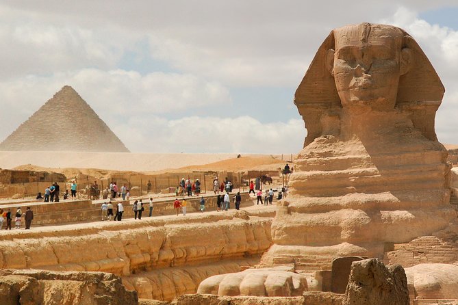 Day Tour Pyramids of Giza and Sphinx from Cairo - What the Egyptologist guide adds