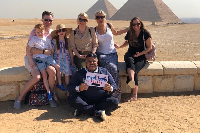 Day Tour to Giza Pyramids Complex, Egyptian Museum & Bazaar - Giza Necropolis and the Great Pyramid