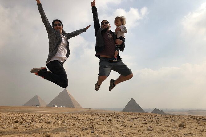 Day Tour to Giza Pyramids, Memphis City And Saqqara Pyramid - Who should book this experience