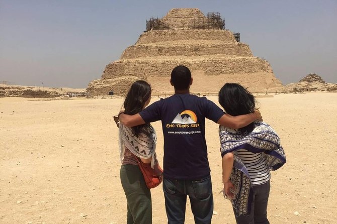 Day Tour to Giza Pyramids Memphis City Dahshur and Saqqara Pyramids - Lunch, heat, and the middle of the day