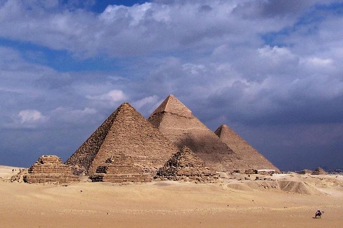 Day Tour to Giza Pyramids, Sphinx, Sakkara Pyramids and Dahshur Pyramids - Guide and driver quality can shape the day