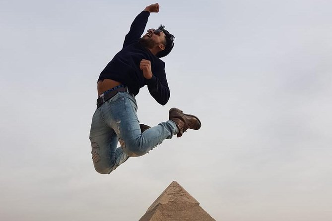 Day Tour To Pyramids of Giza and Egyptian Museum - Starting at the Giza Pyramids