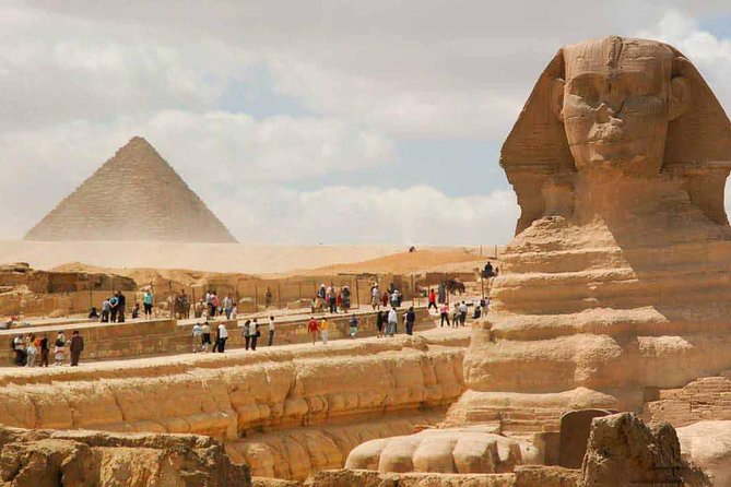 Day Tour to the Pyramids of Giza, Egyptian Museum and Khan El khalili Bazaar - Private transport and the real cost of time