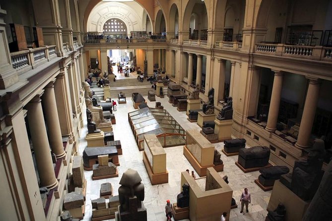 Day Tour to the Pyramids of Giza, Egyptian Museum and Khan El khalili Bazaar - Who should book this experience