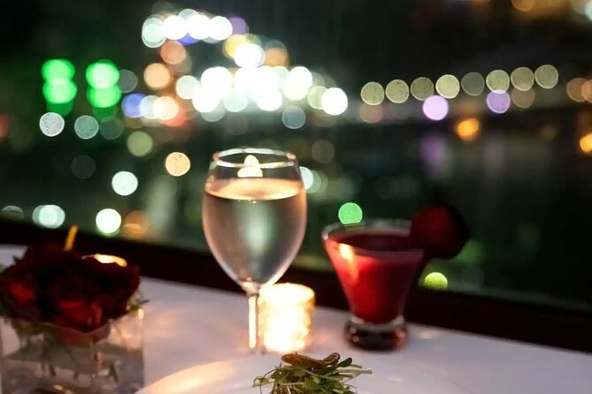 Dinner between clouds by full rotating restaurant - Key points to know before booking