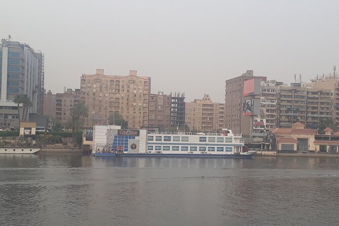 Dinner Nile cruse in Cairo at Night - Who will enjoy this Cairo evening most