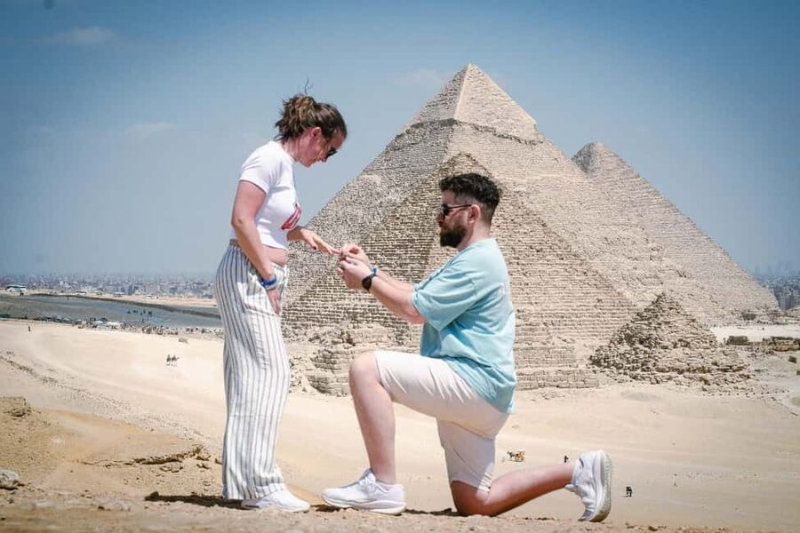 Discover Cairo: Pyramids, Museum & Sphinx Tour from Hurghada - The guides are the heart of the day