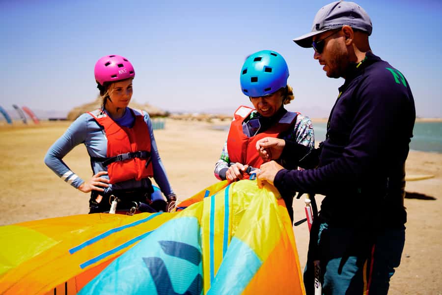 El Gouna: 2-Hour Introduction to Kitesurfing - Who should book this El Gouna lesson?