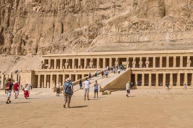 Explore Egypt 8 Days Include Bob Marley Guesthouse Accommodation. - Day 4: Edfu and Kom Ombo by river