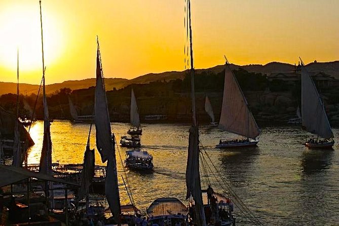 Felucca Sailing trip on the Nile in Cairo - Boarding a traditional felucca