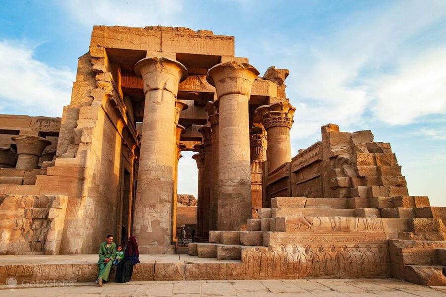 From Aswan: 3-Day Cruise to Luxor with Hot Air Balloon - Felucca sailing, Karnak, and Luxor Temple