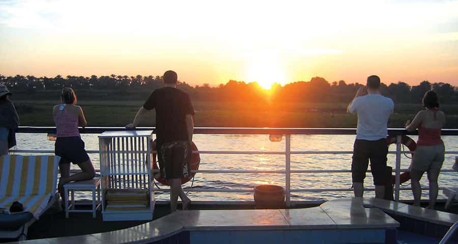 From Aswan: 4-Days 3-Night Nile Cruise with Hot Air Balloon - What the $456 price really covers