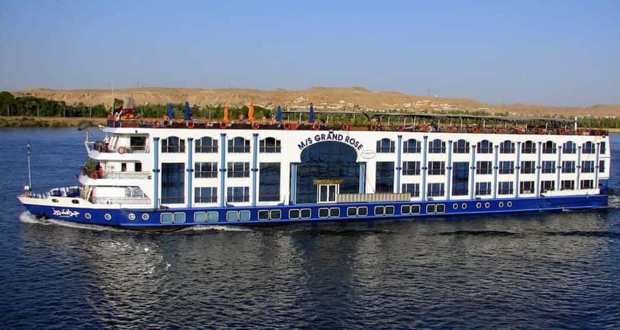 From Aswan:4 Days Nile Cruise Luxor Abu Simbel & Air Balloon - Why a Nile cruise works so well in four days
