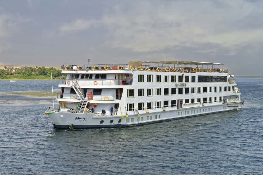 From Aswan: 4 Days Nile River Cruise with Guided Tours - Day one: the High Dam and island temple of Philae