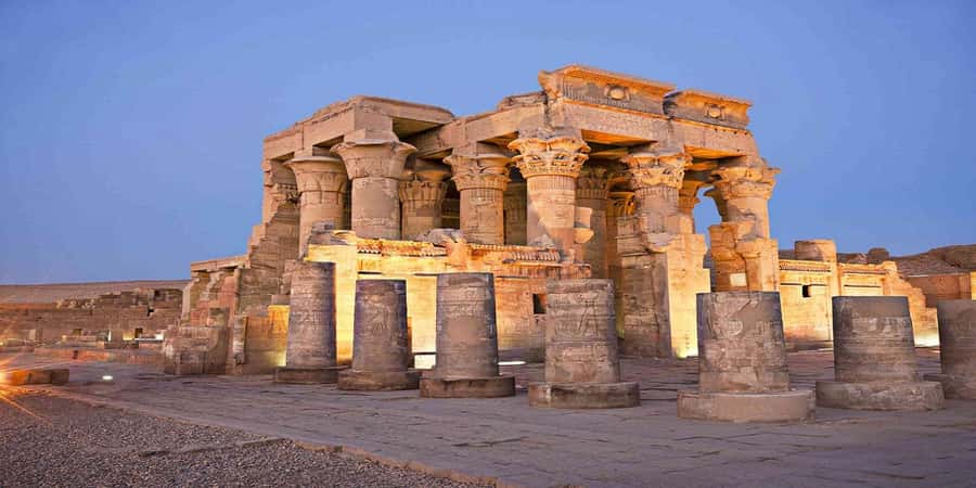 From Aswan: 5-Day Nile Cruise to Luxor with Hot Air Balloon - Day 4: A hot air balloon over Luxor