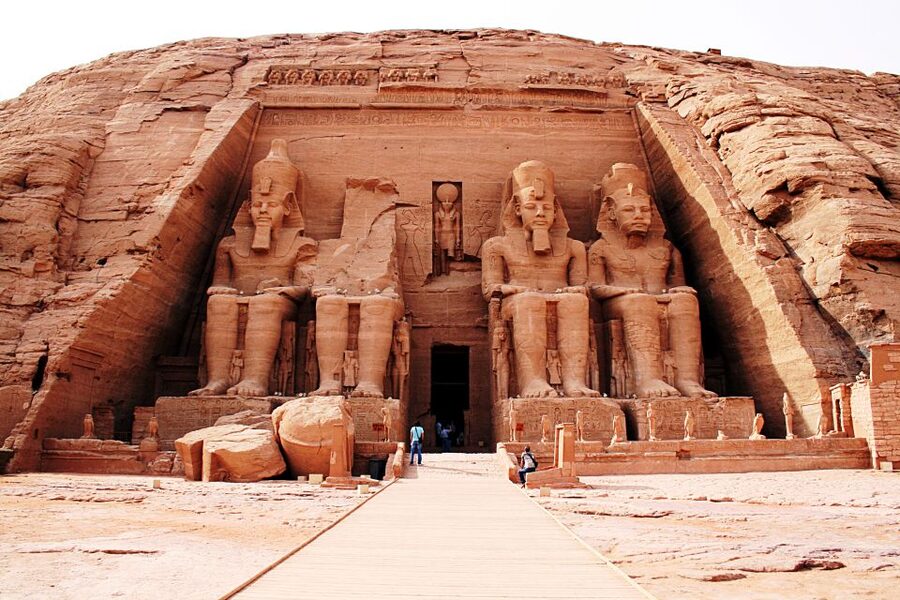 From Aswan: Abu Simbel Day Tour with Private Guide and Car - Crowds, heat, and the best departure time