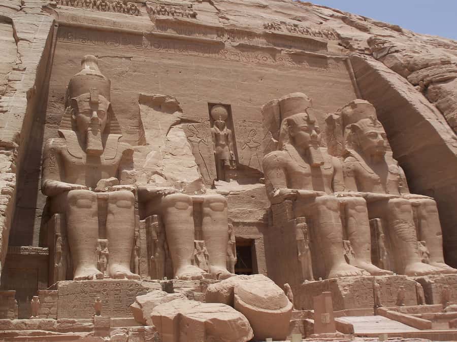 From Aswan: Abu Simbel Temple Day Trip with Hotel Pickup - Guided visit or independent exploration?