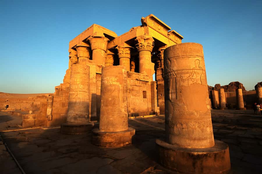 From Aswan: Overnight Nile Cruise to Luxor with Meals - Kom Ombo at sunset