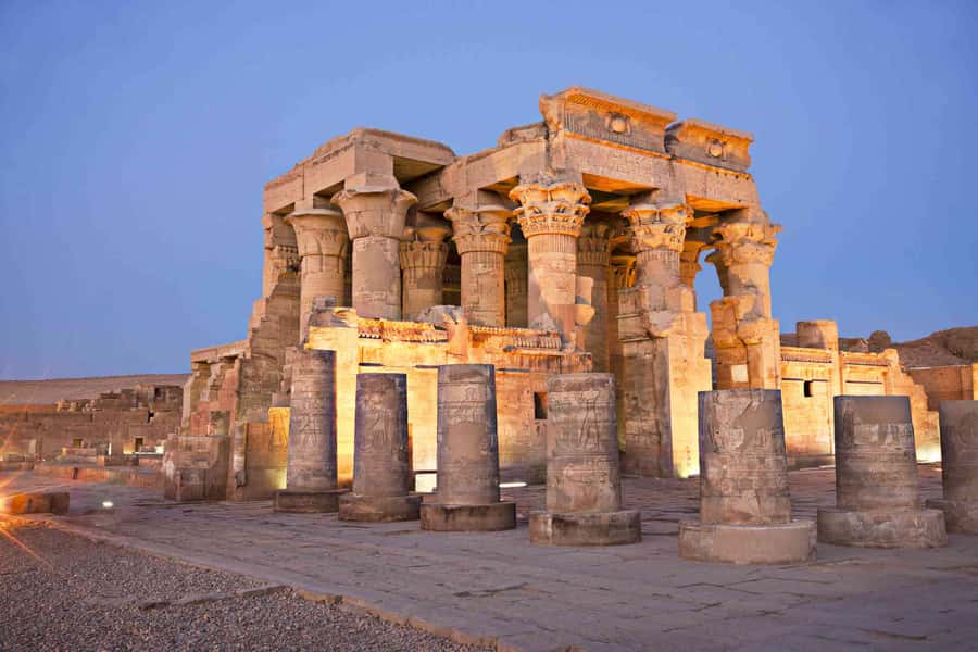 From Aswan: Overnight Nile Cruise to Luxor with Meals - Arrival in Luxor and the schedule question