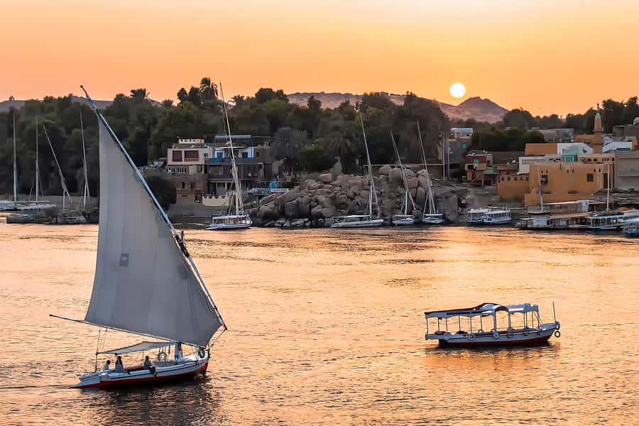 From Aswan: Philae Temple & Motorboat Tour to Nubian Village - The Nile motorboat ride and what it adds