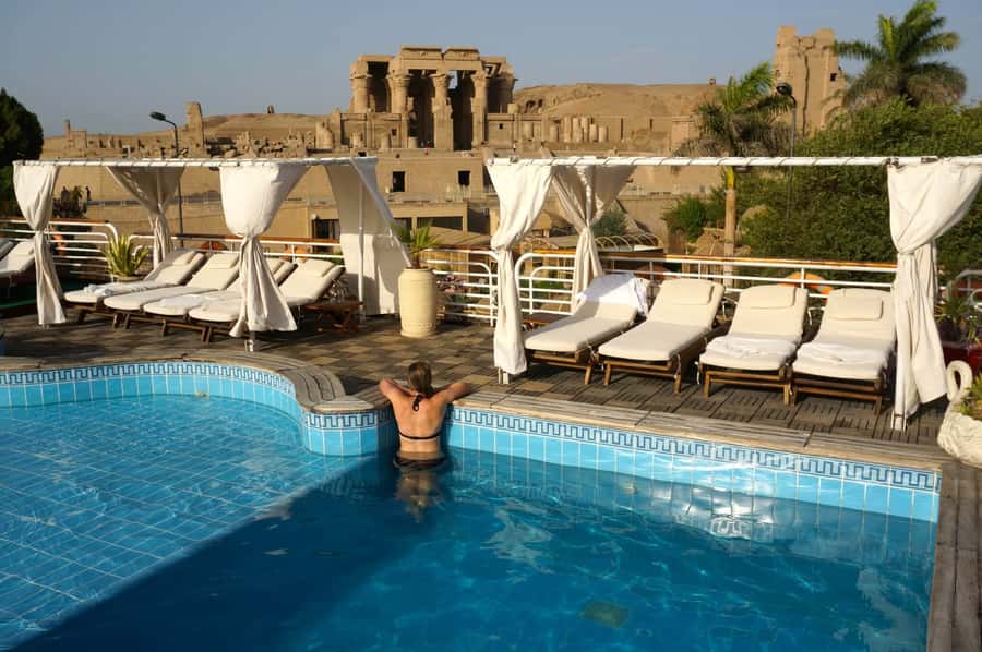 From Cairo: 4-Day Nile Cruise from Aswan to Luxor with Meals - Day 2: Kom Ombo and the long run toward Edfu