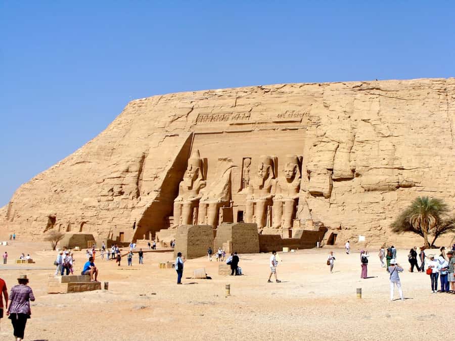 From Cairo: 4-Day Nile Cruise from Aswan to Luxor with Meals - Life aboard the five-star Nile boat