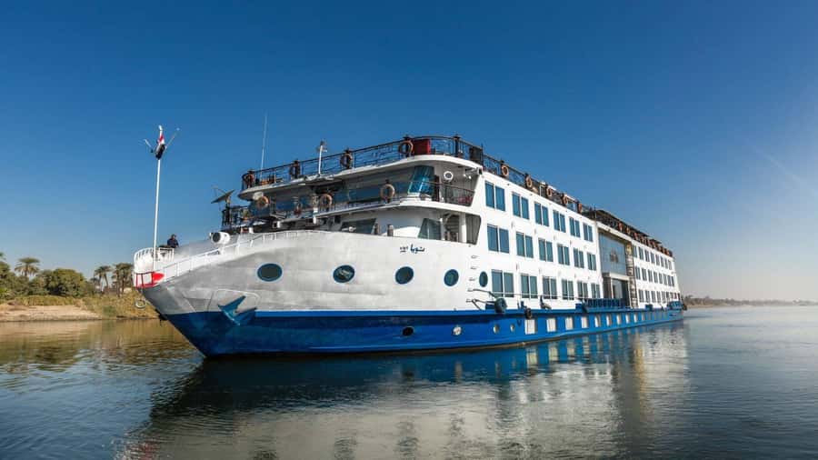 From Cairo: 4-Day Nile Cruise to Aswan w/ Balloon & Flights - Day One: Karnak, Luxor Temple, and a Felucca Ride