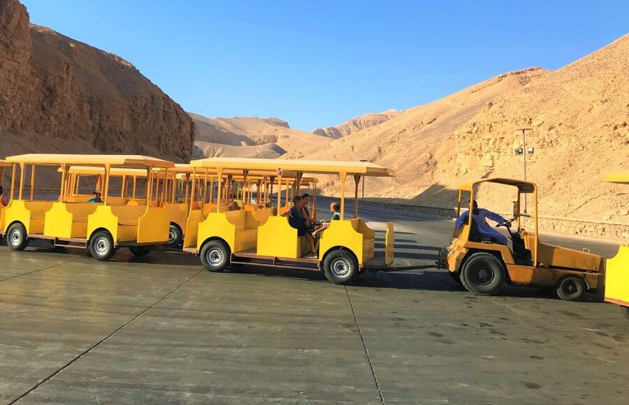From Cairo: 5-Day Nile Cruise to Aswan & Balloon by Flights - Day five, the long early run to Abu Simbel