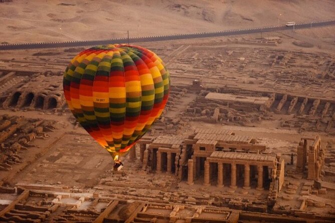 From Cairo: 8-Day Tour of Cairo, Luxor and Aswan with Cruise - Day 4: Flying to Luxor and boarding the cruise
